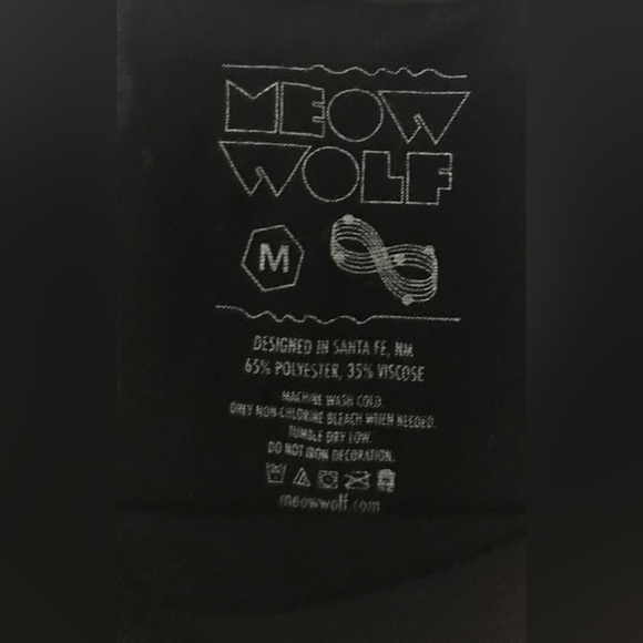 Rare Meow Wolf NM multi colored cathedral design crop top Size Medium - Picture 5 of 5